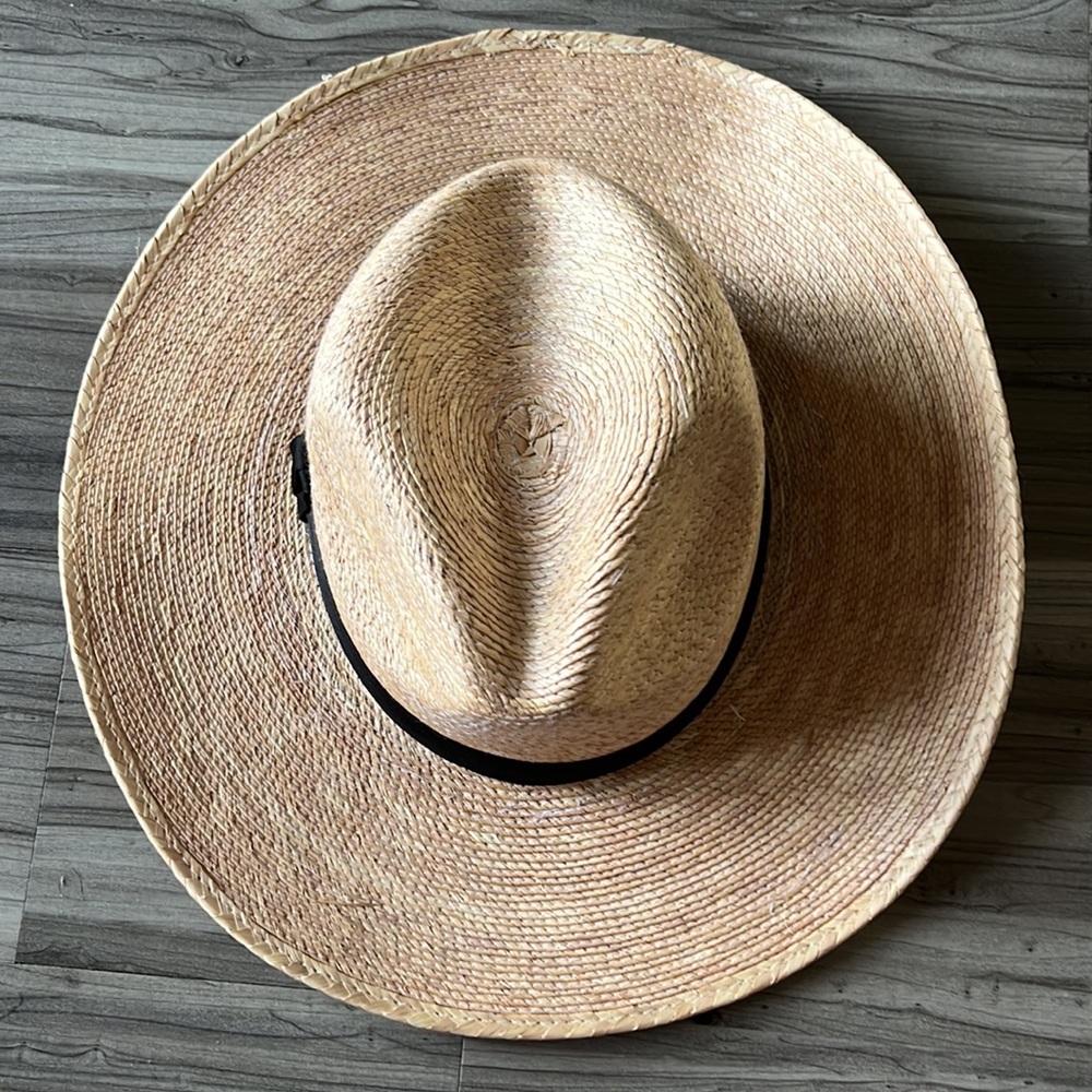 Brooklyn Hat Co. 100% Mexican Palm hat. Great condition. - Picture 2 of 4
